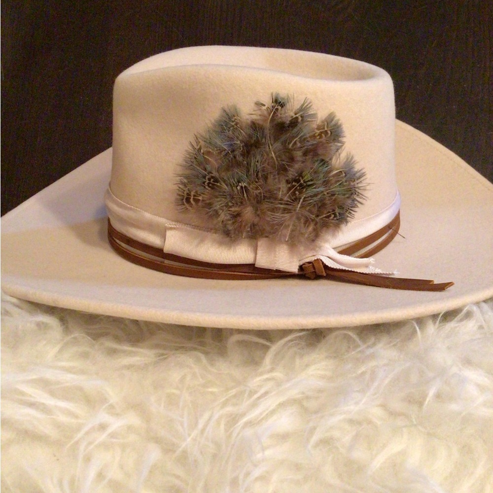 NEW! WyethxOlin peacock feather rancher